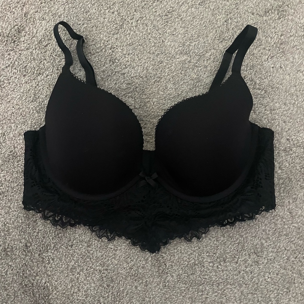Women’s Black Lace Aerie Bra